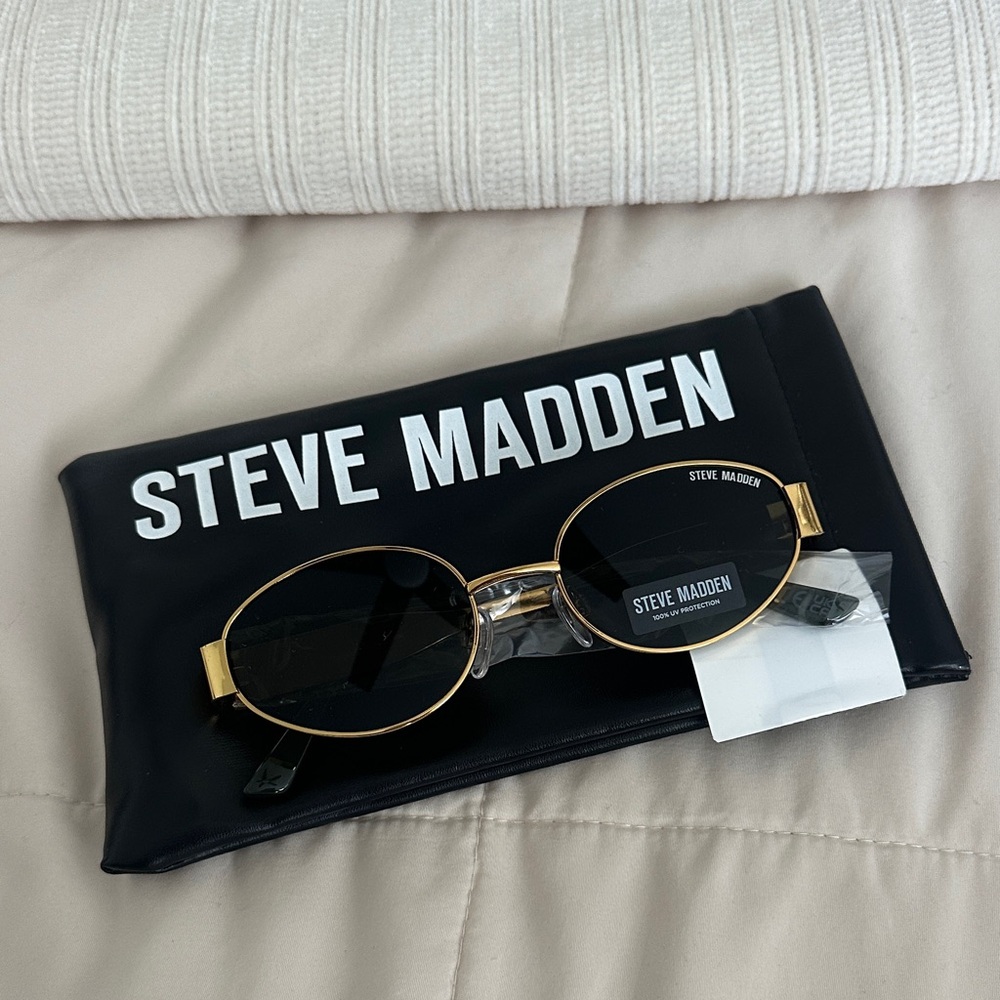 Steve Madden Gold and Black Oval Sunglasses + Magnetic Case